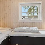 Сasa de vacaciones Four-bedroom In Vaggerlose Bøtø By