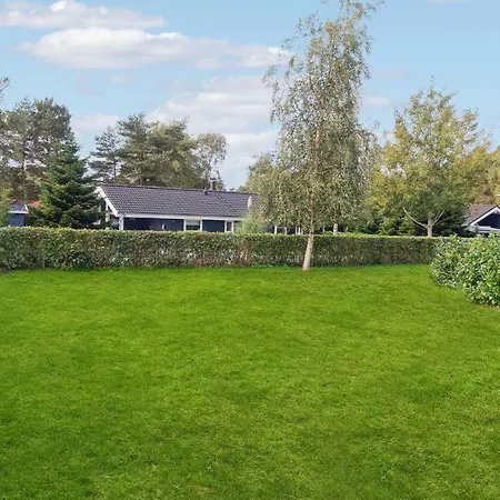 4 Bedroom Stunning In Vaeggerlose Дом отдыха