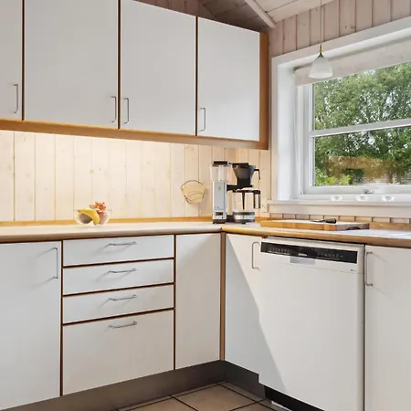 Four-bedroom In Vaggerlose Bøtø By