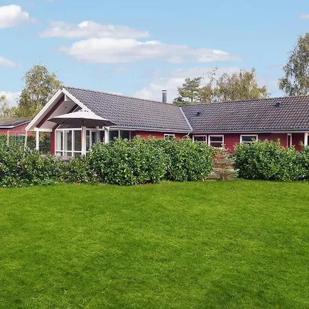 Four-bedroom In Vaggerlose Hébergement de vacances