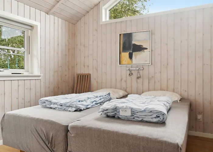 Four-bedroom In Vaggerlose * Bøtø By